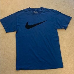 Nike Loose-Fit Blue Shirt